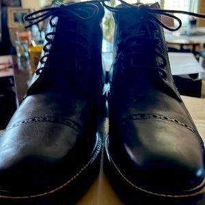 Beautiful brown leather boot..like new